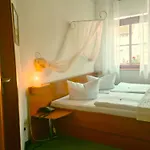 Logis Stadt Neustadt 4*