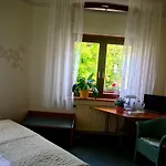 Logis Stadt Neustadt 4*