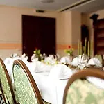 Logis Stadt Neustadt Hotel