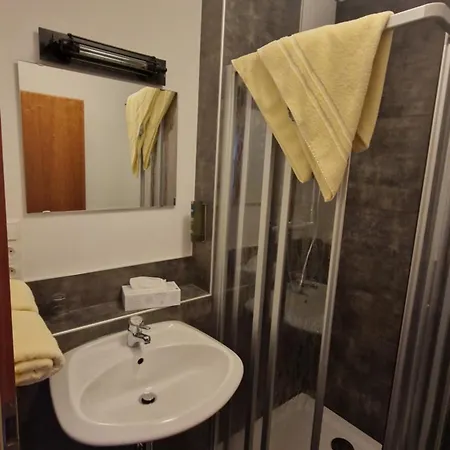 Logis Stadt Neustadt 4*