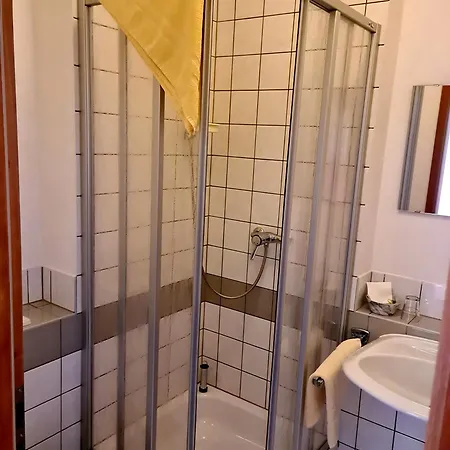Logis Stadt Neustadt Hotel 4*