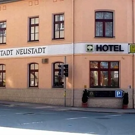 Logis Stadt Neustadt فندق Neustadt an der Orla