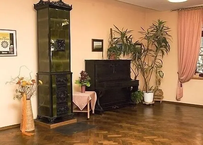 Logis Stadt Neustadt